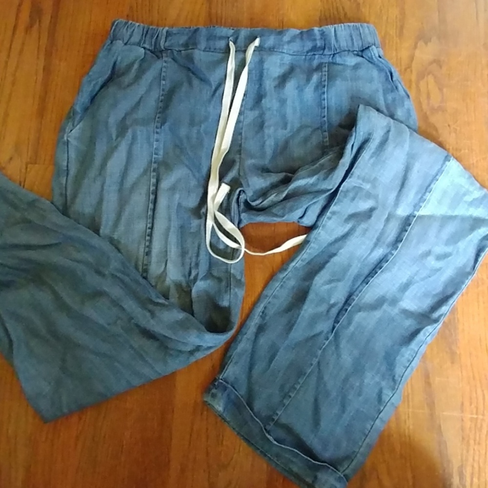 Light weight stretch waist beachy jeans large